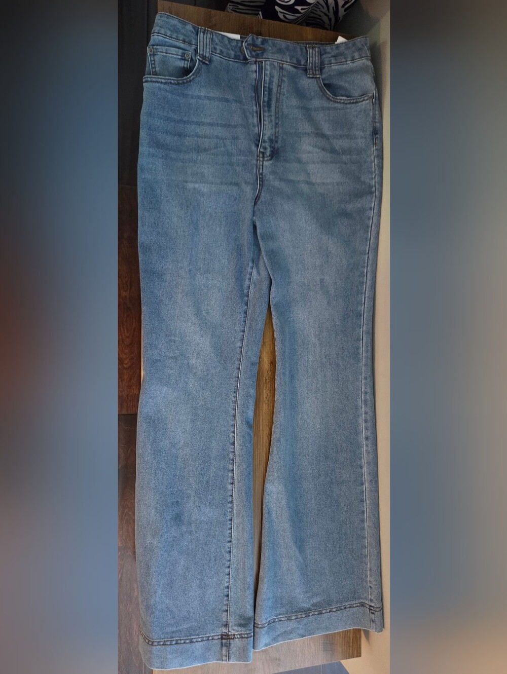 Kut from the Kloth Renee Bootcut Jeans in Blue Waist 14 NWT